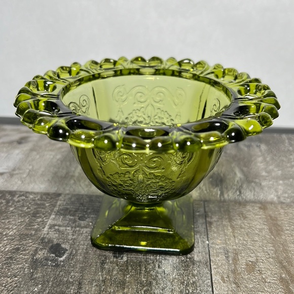 Accents Vintage 195s Green Glass Candy Nut Dish Bowl On A Pedestal